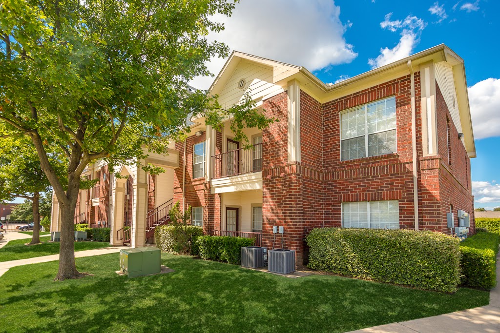 The Gates of Cedar Hill Apartments | 201 S Joe Wilson Rd, Cedar Hill, TX 75104, USA | Phone: (972) 299-5434