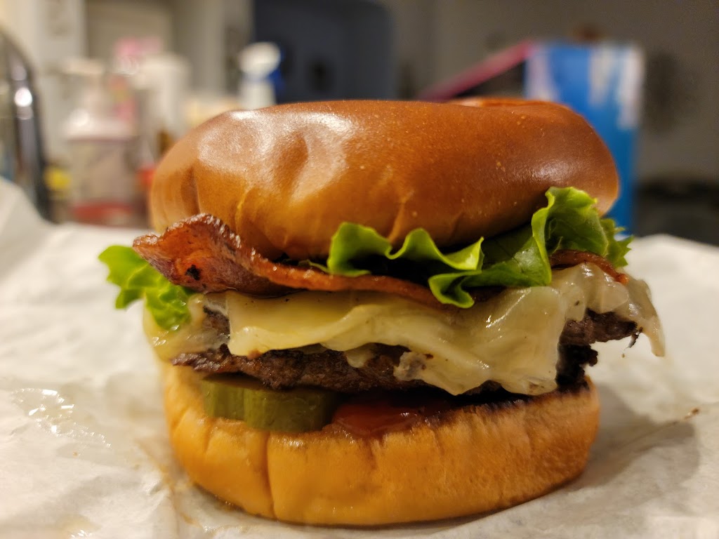 Sharks Burger | 15609 Ronald Reagan Blvd c100, Leander, TX 78641, USA | Phone: (512) 986-7799