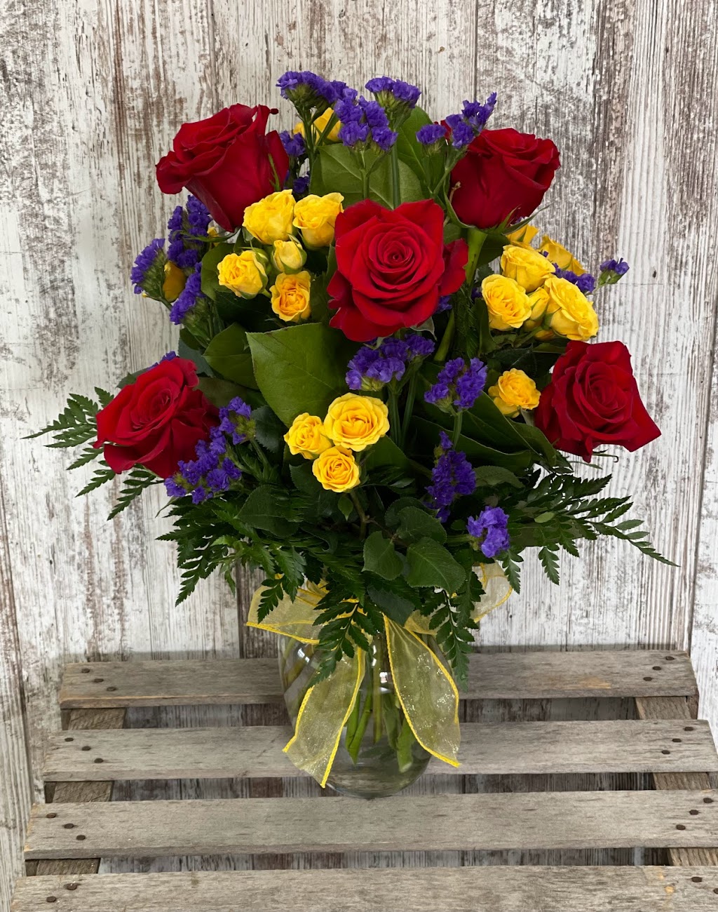 The Enchanted Florist | 109 Public Square, Lagrange, OH 44050, USA | Phone: (440) 355-4092
