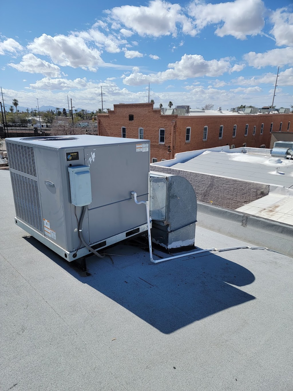 Huffmans Heating & Cooling LLC | 16811 W Barwick Dr, Surprise, AZ 85387, USA | Phone: (623) 606-1145