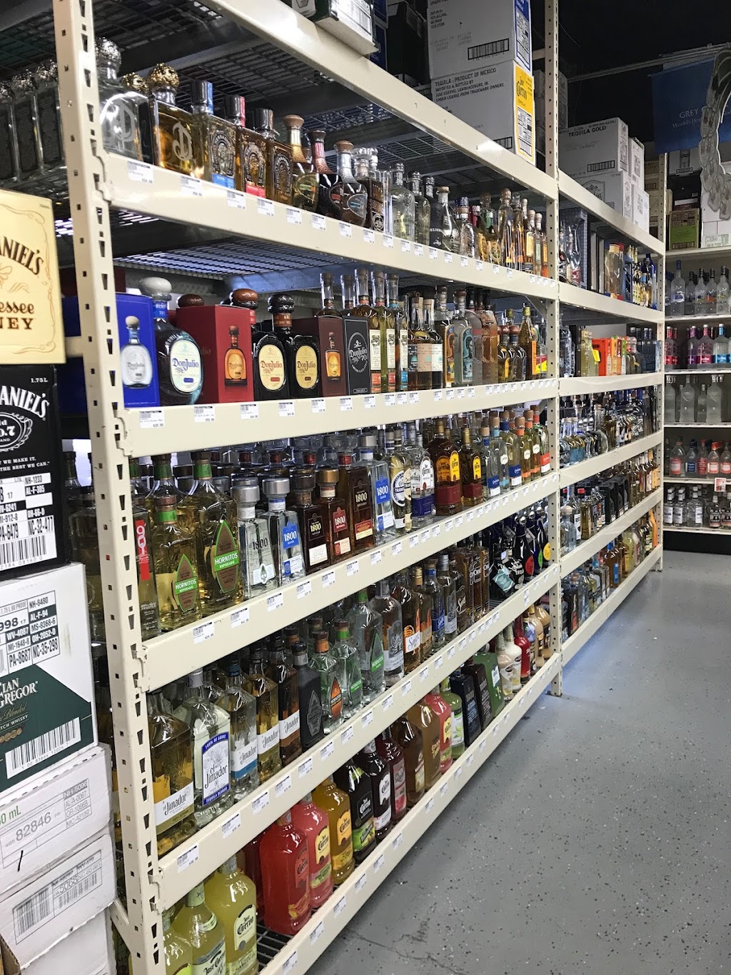 West Main Liquor Store | 445 W Main St, Stamford, CT 06902, USA | Phone: (203) 406-7198