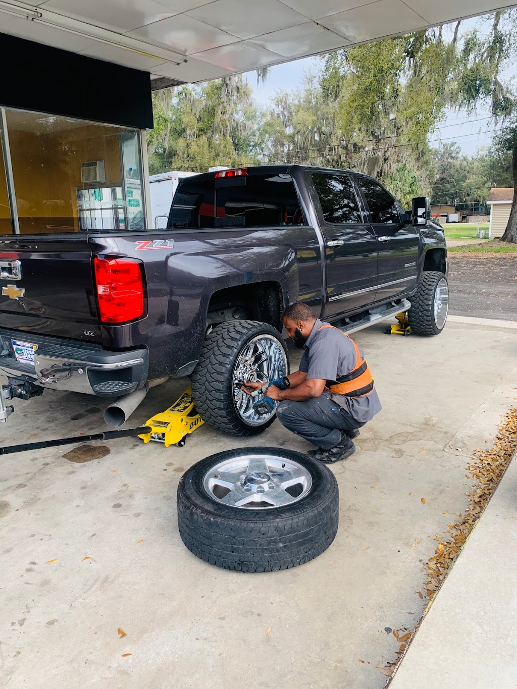 Elite Tire Express, LLC | 118 S Main St, Bushnell, FL 33513, USA | Phone: (352) 301-8473