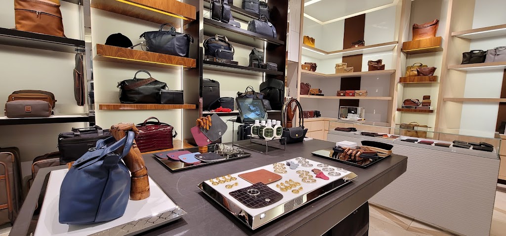 Longchamp | 8687 North Central Expressway Northpark Center, Suite # 1458, Dallas, TX 75225, USA | Phone: (214) 987-6999