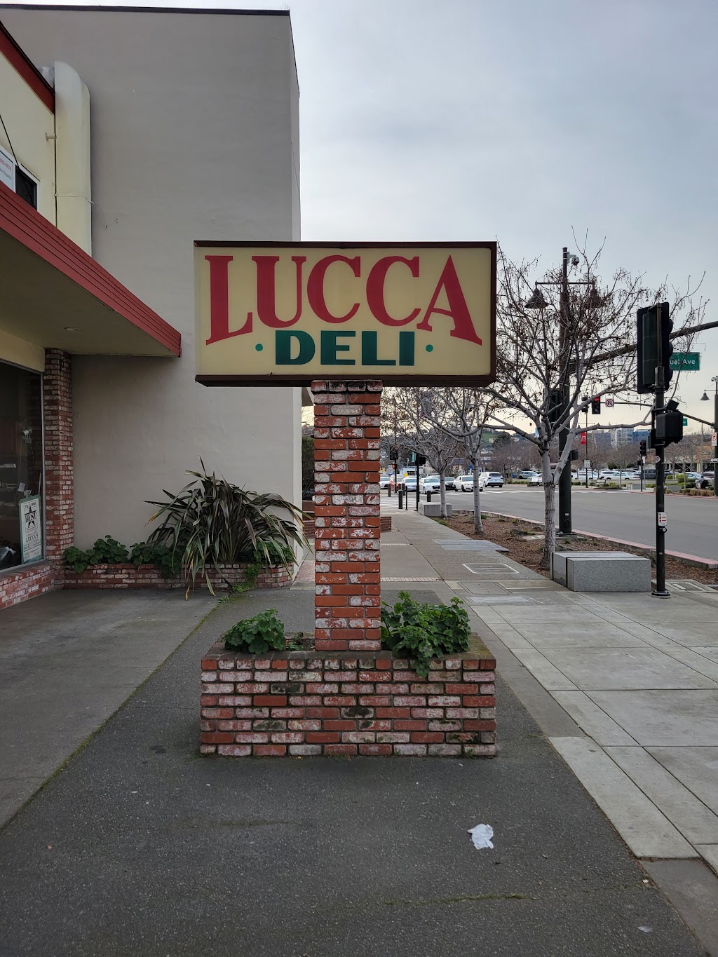 Luccas Italian Delicatessen | 3121 Castro Valley Blvd, Castro Valley, CA 94546, USA | Phone: (510) 537-2222