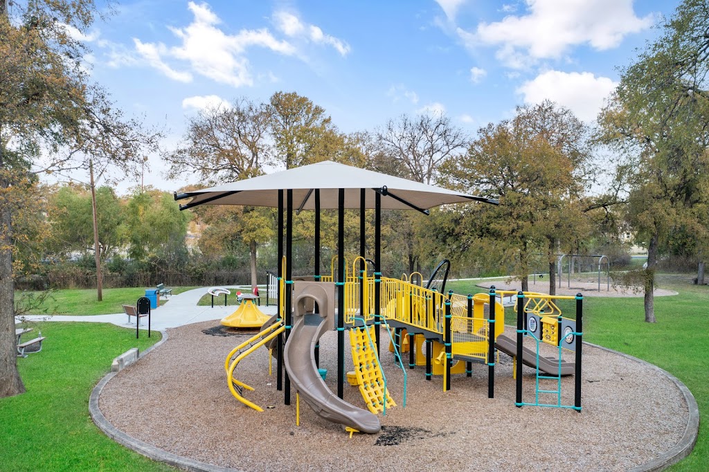 Givens District Park | 3811 E 12th St, Austin, TX 78721, USA | Phone: (512) 974-6700