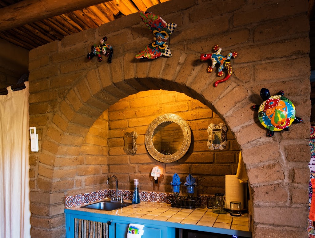 Casa Tierra Adobe Bed & Breakfast | 11155 W Calle Pima, Tucson, AZ 85743, USA | Phone: (520) 578-3009