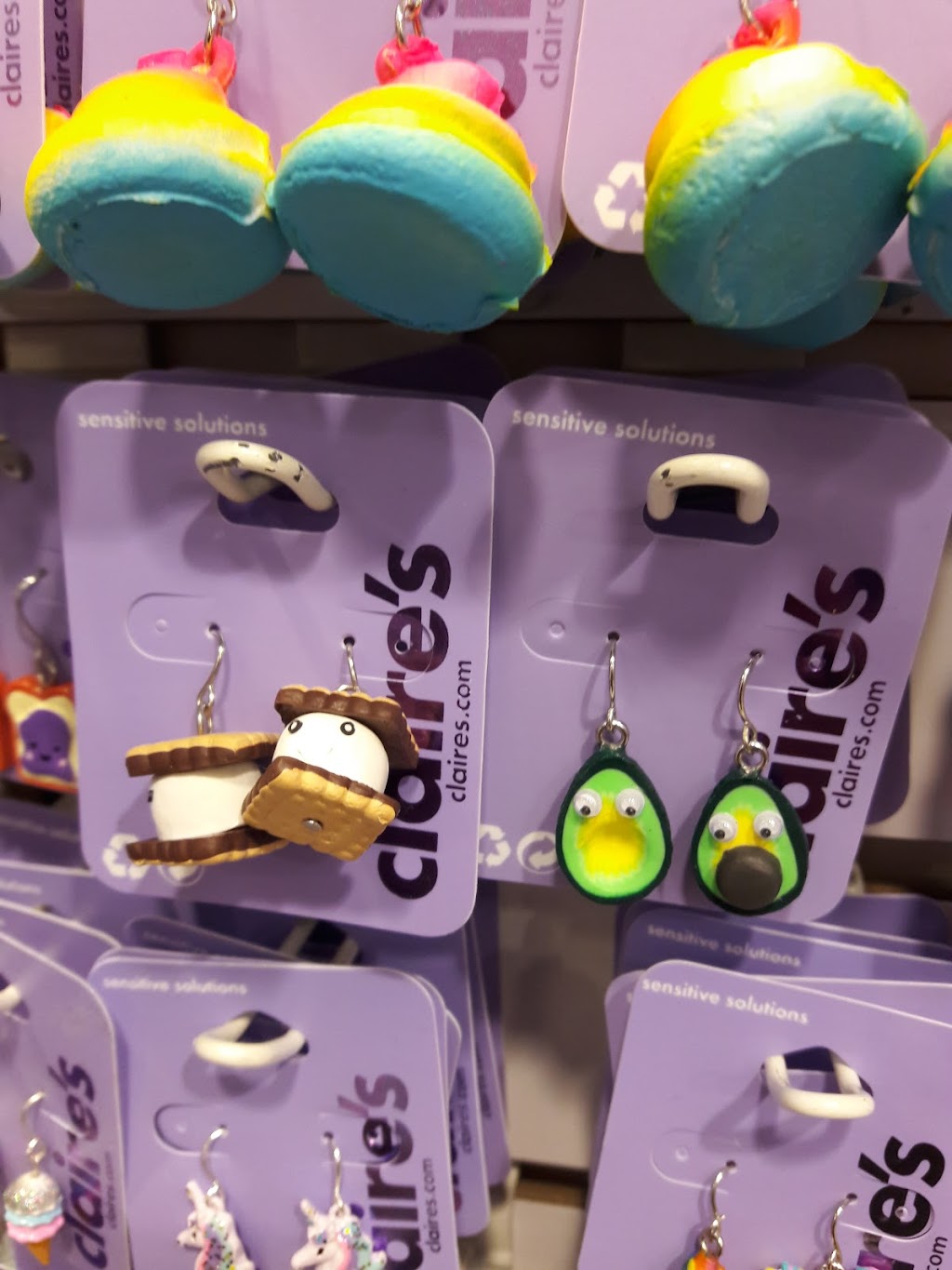 Claires | 6600 Topanga Canyon Blvd #2106C, Canoga Park, CA 91303, USA | Phone: (818) 615-0993