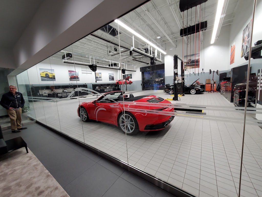 Porsche St Paul | 2490 Maplewood Dr, Maplewood, MN 55109, USA | Phone: (612) 439-5943