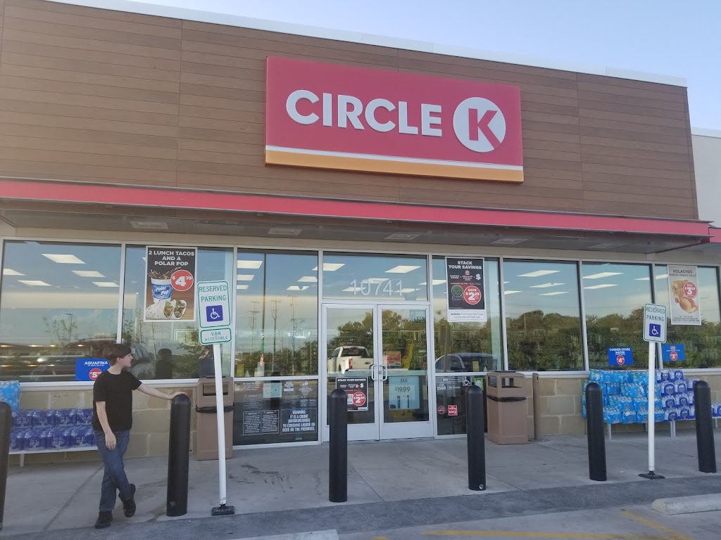 Circle K | 10741 E Crystal Falls Pkwy, Leander, TX 78641, USA | Phone: (512) 260-7047