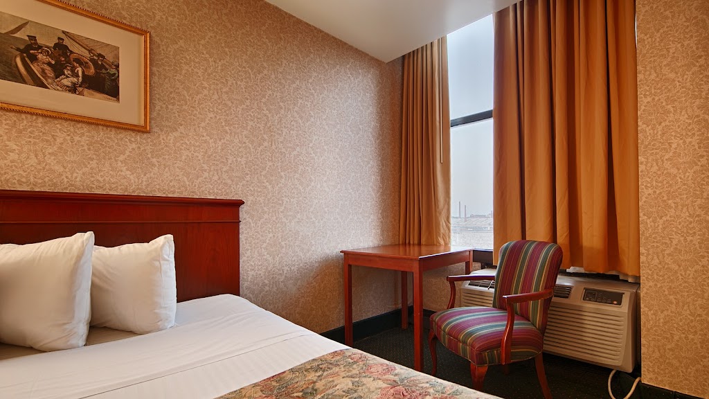 City View Inn | 3317 Greenpoint Ave, Queens, NY 11101, USA | Phone: (718) 392-8400