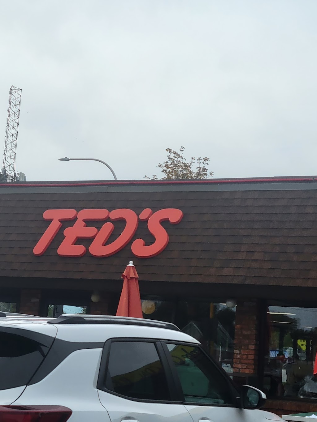 Teds Hot Dogs | 2312 Sheridan Dr, Tonawanda, NY 14150, USA | Phone: (716) 834-6287