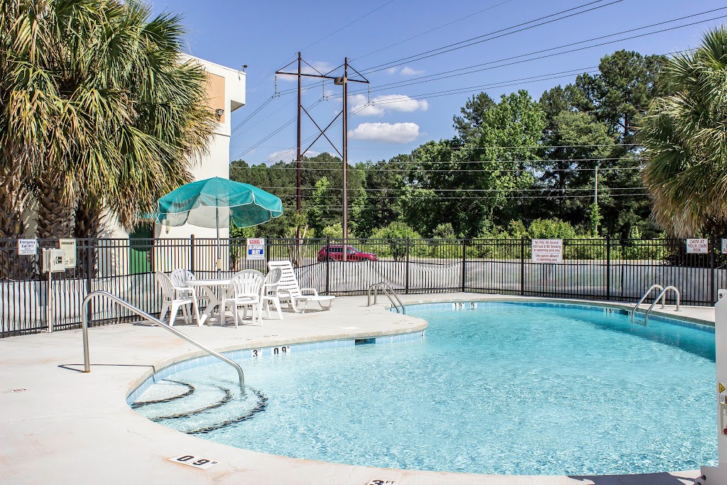 Quality Inn | 1705 Industrial Park Dr, Selma, NC 27576, USA | Phone: (919) 965-5200