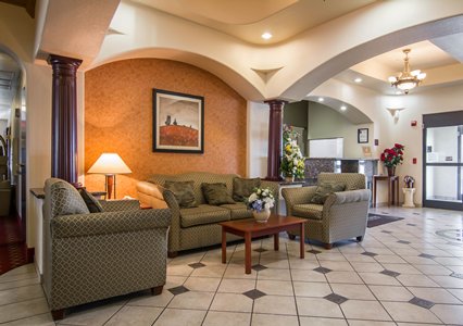 Clarion Inn & Suites Weatherford South | 1911 Wall St, Weatherford, TX 76086, USA | Phone: (817) 594-9699