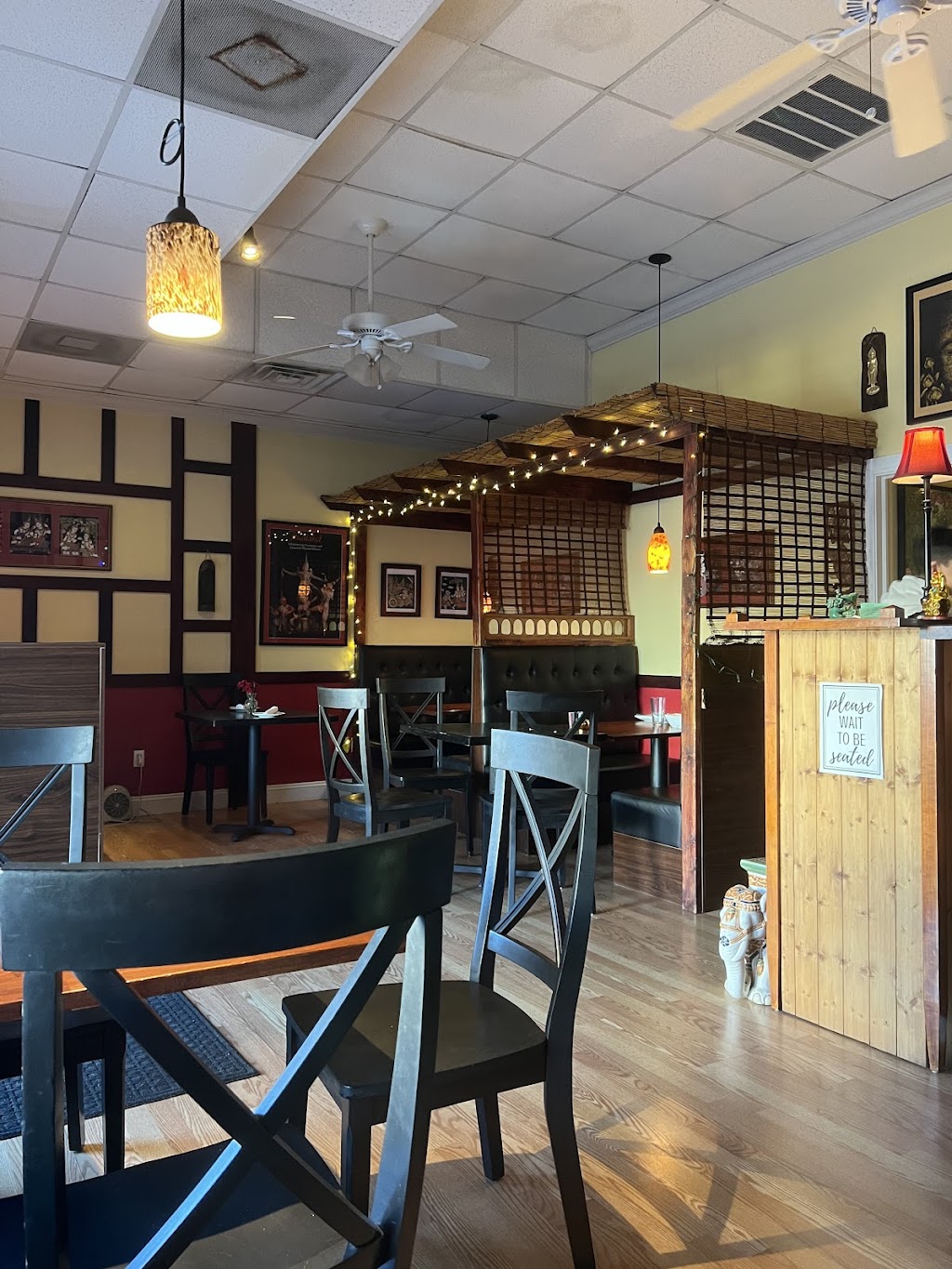 Vilais Thai Kitchen | 5230 N Virginia Dare Trail, Kitty Hawk, NC 27949, USA | Phone: (252) 441-8424