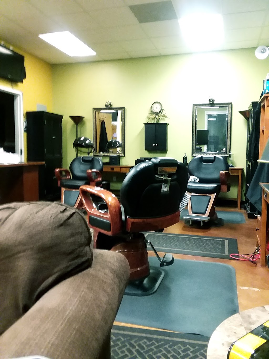 Custom Cuts | 2206 Page Rd, Durham, NC 27703, USA | Phone: (919) 237-3090