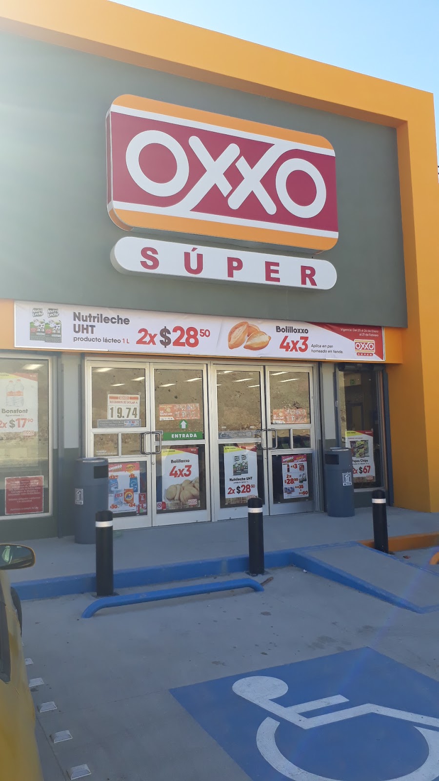 OXXO | Del Alba 15882, Natura Seccion Bosques, 22165 Tijuana, B.C., Mexico | Phone: 664 710 4856