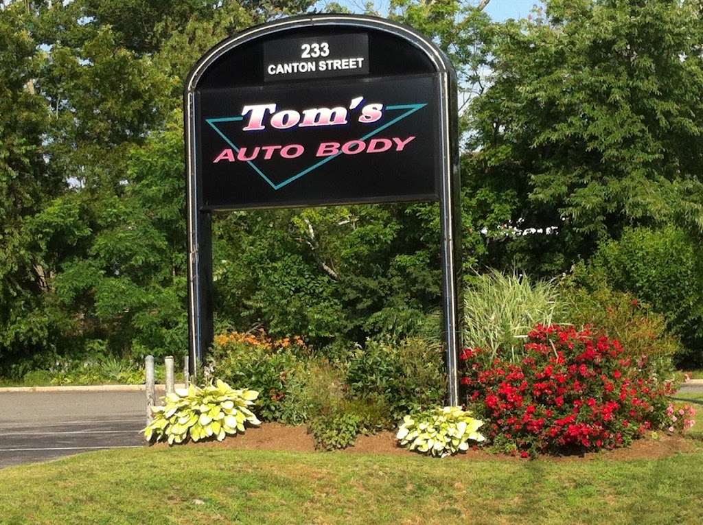 Toms Auto Body & Towing | 233 Canton St, Stoughton, MA 02072, USA | Phone: (781) 341-4040