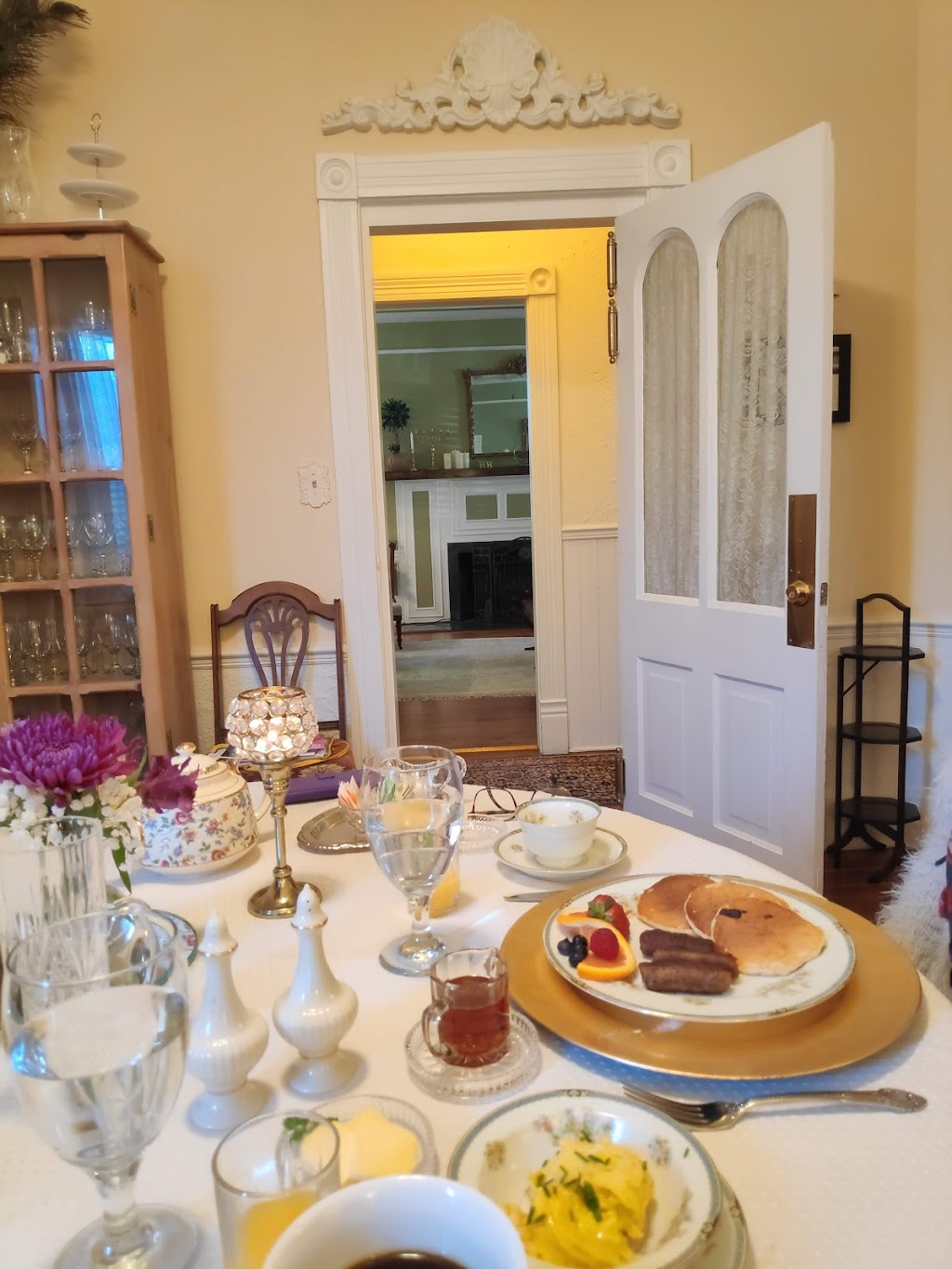 Higgins House Bed and Breakfast | 420 S Oak Ave, Sanford, FL 32771, USA | Phone: (407) 324-9238