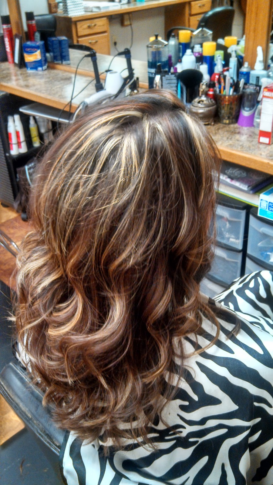 Styling Station | 712 Railroad Ave, Portland, TX 78374, USA | Phone: (361) 643-6942