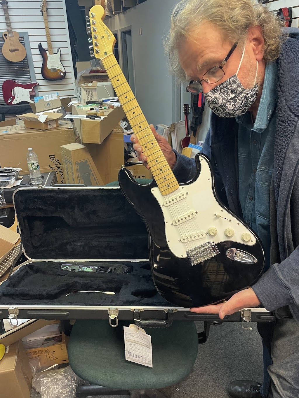 Joe Pichkurs Guitar Center | 306 Jericho Turnpike, Floral Park, NY 11001 | Phone: (516) 488-5343