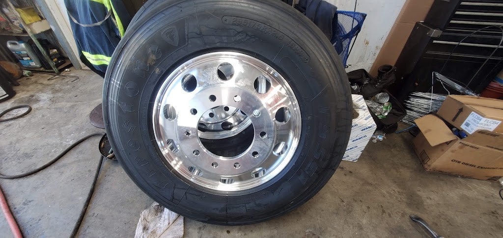 D & E Truck Repair 24 Hr. | 14626 Palmyra Way, Adelanto, CA 92301, USA | Phone: (760) 987-4901