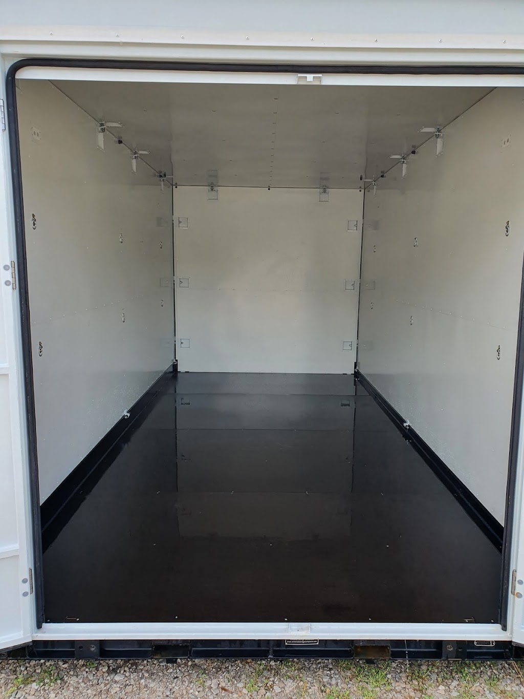 The Move Out Bin: Portable Storage Containers | 1534 Essex County Rd 22, Belle River, ON N0R 1A0, Canada | Phone: (519) 566-3332