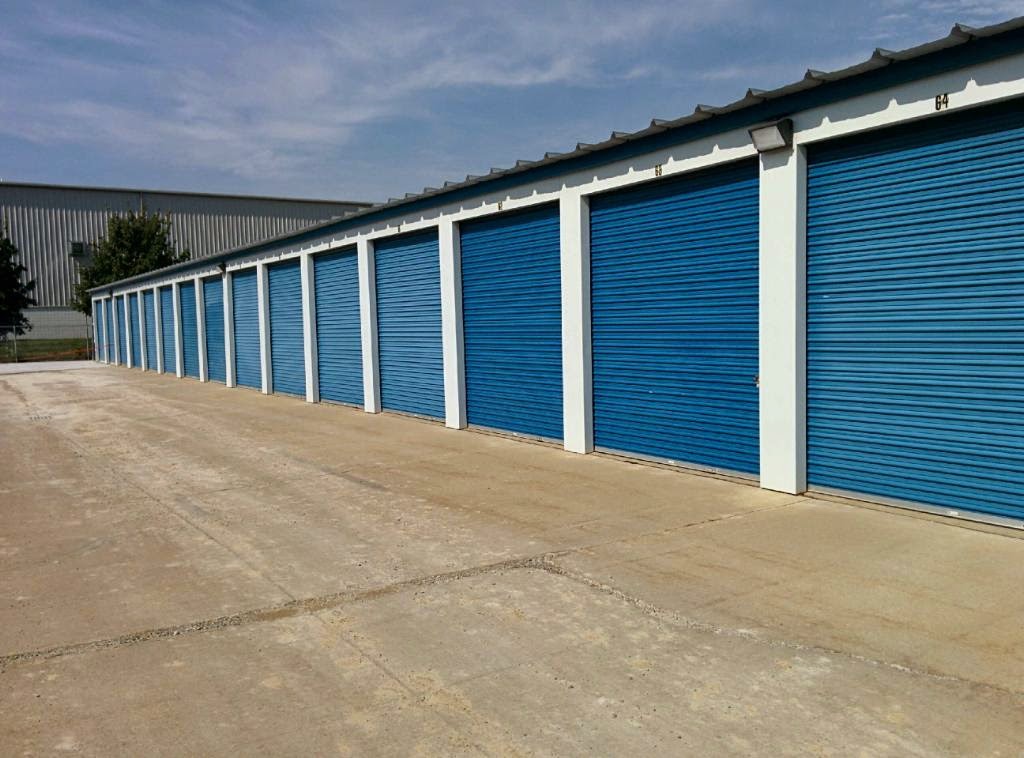 A Place To Store - self storage | 34200 W 9 Mile Rd, Farmington, MI 48335, USA | Phone: (734) 548-1000