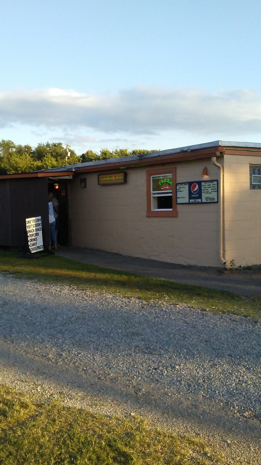 Evergreen Drive-In Theater | 309 Drive in Ln, Mt Pleasant, PA 15666, USA | Phone: (724) 547-4747