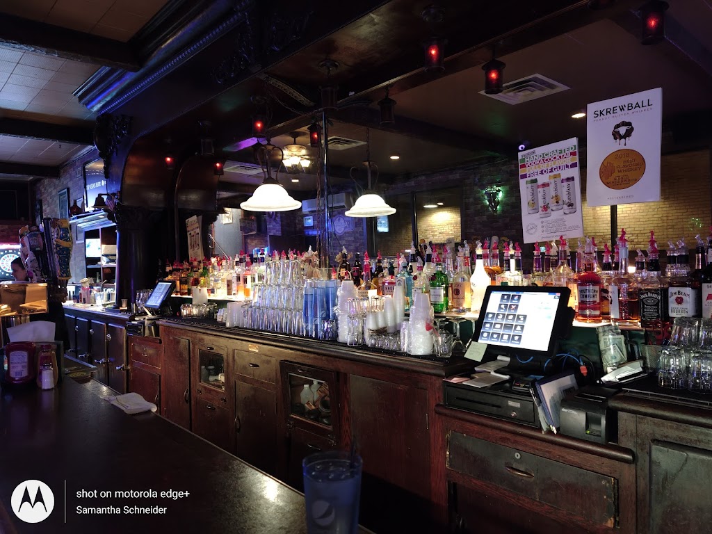 Schooner Pub | 114 N Franklin St, Port Washington, WI 53074 | Phone: (262) 284-2258