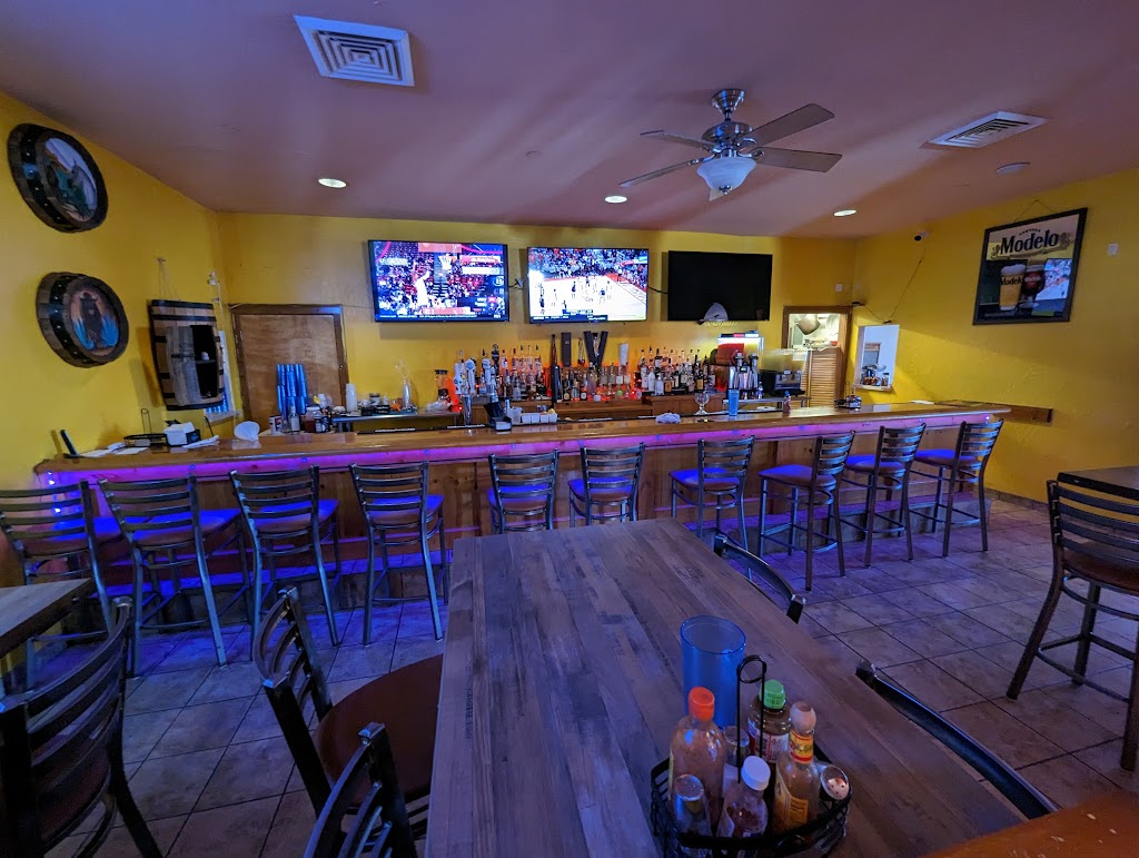 La Cantina | 620 Nygaard St, Stoughton, WI 53589, USA | Phone: (608) 400-1266