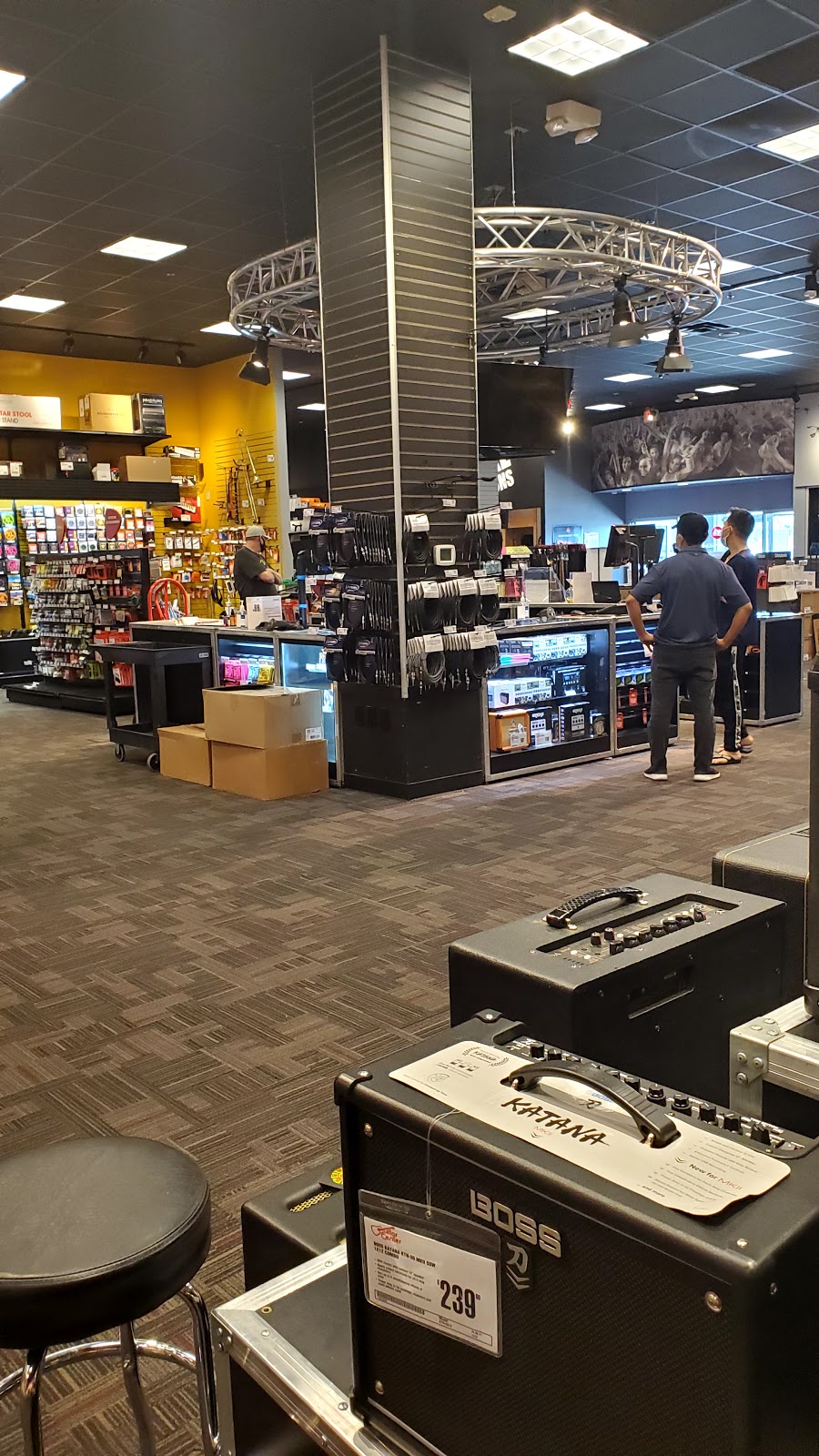 Guitar Center | 2750 W Peoria Ave, Phoenix, AZ 85029, USA | Phone: (602) 375-3800