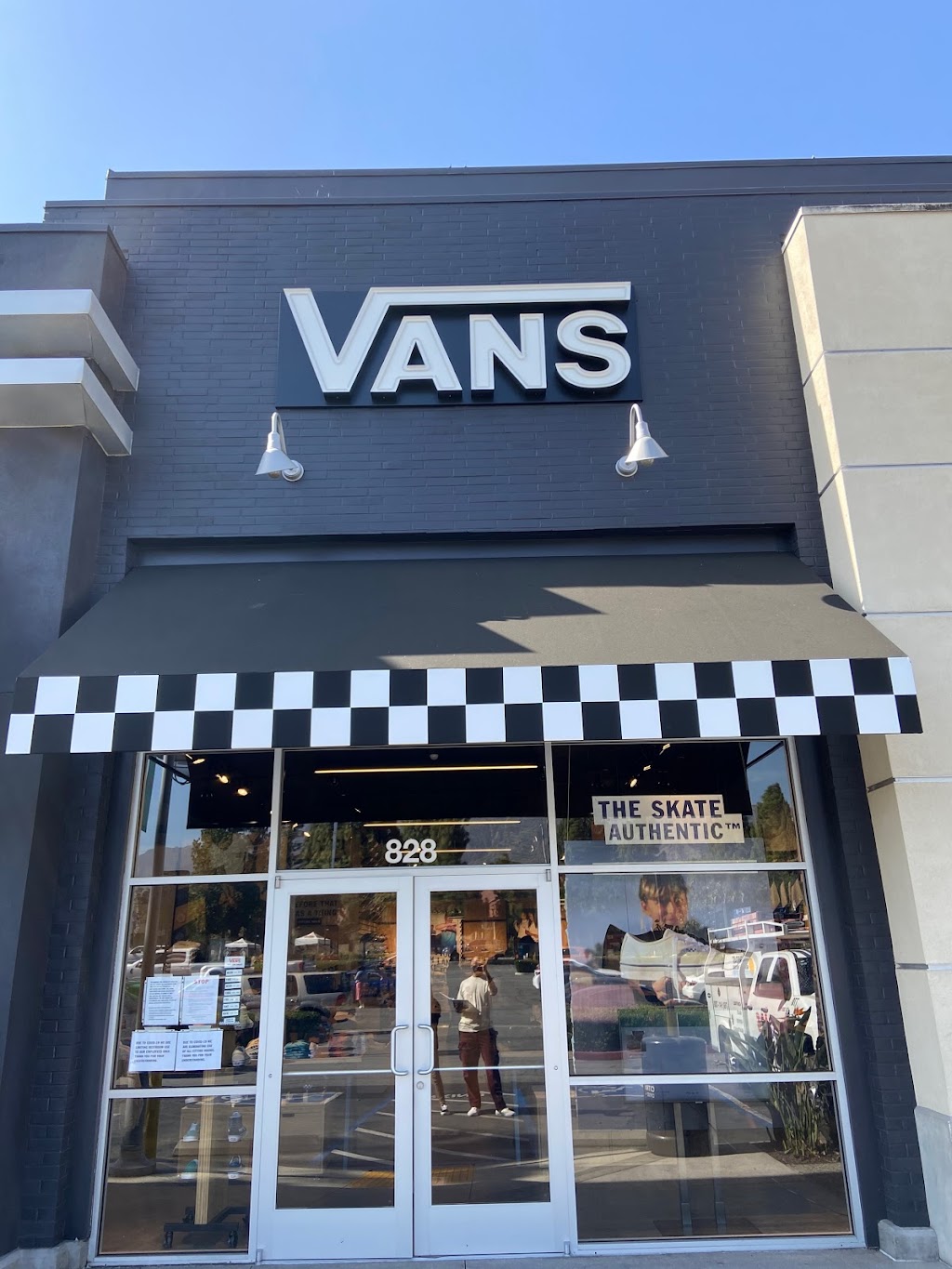 Vans | 828 E Alosta Ave, Azusa, CA 91702, USA | Phone: (626) 963-2710