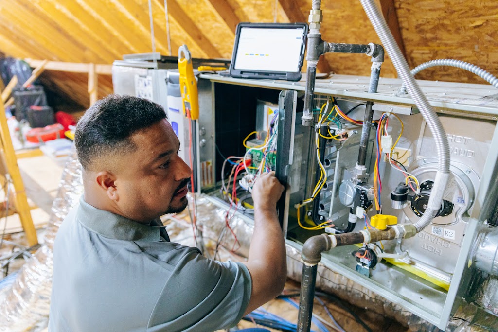 Moss Heating & Cooling | 11145 Morrison Ln, Dallas, TX 75229, USA | Phone: (972) 733-6802