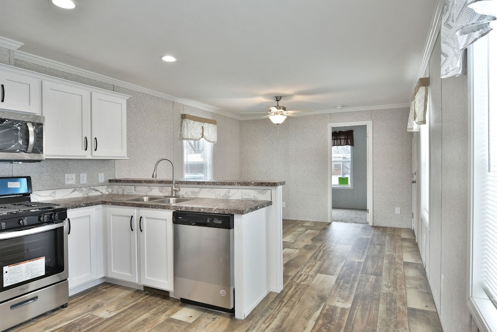 River Oaks MHC | 211 Arhaven Dr, Newton Falls, OH 44444, USA | Phone: (330) 872-7682