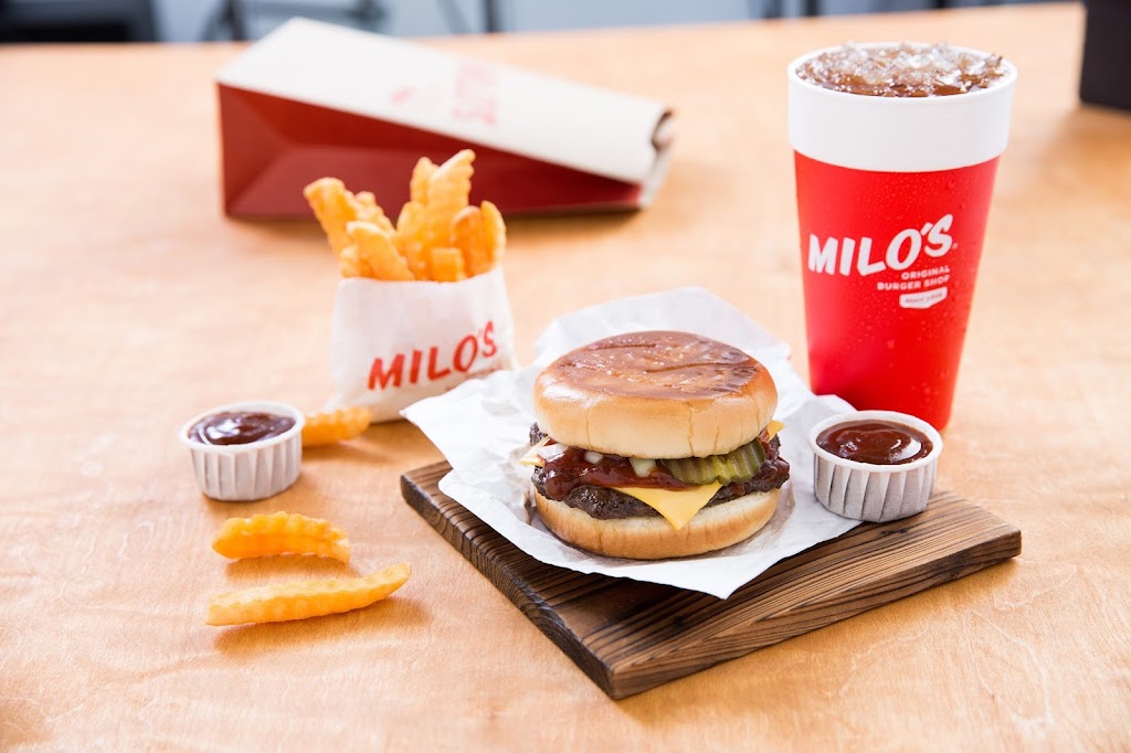 Milos Hamburgers | 3701 Hwy 78 E, Jasper, AL 35501, USA | Phone: (205) 512-1071