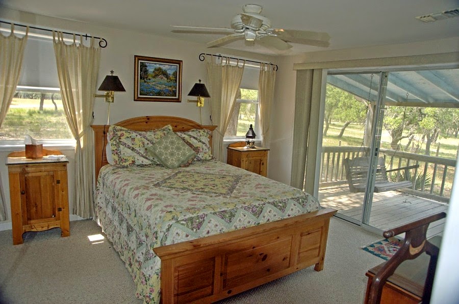 Gentle Breezes Bed and Breakfast | 1051 G W Haschke Ln, Wimberley, TX 78676, USA | Phone: (512) 847-6110