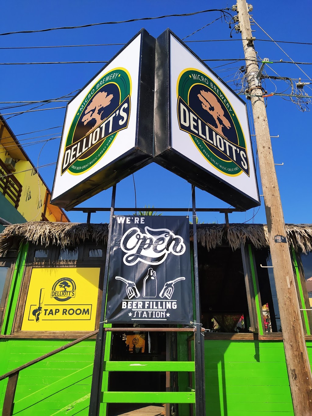 Cervecería Delliotts | Ensenada - Rosarito, Hermenegildo Cuenca Diaz, 22710 Rosarito, B.C., Mexico | Phone: 661 104 4394