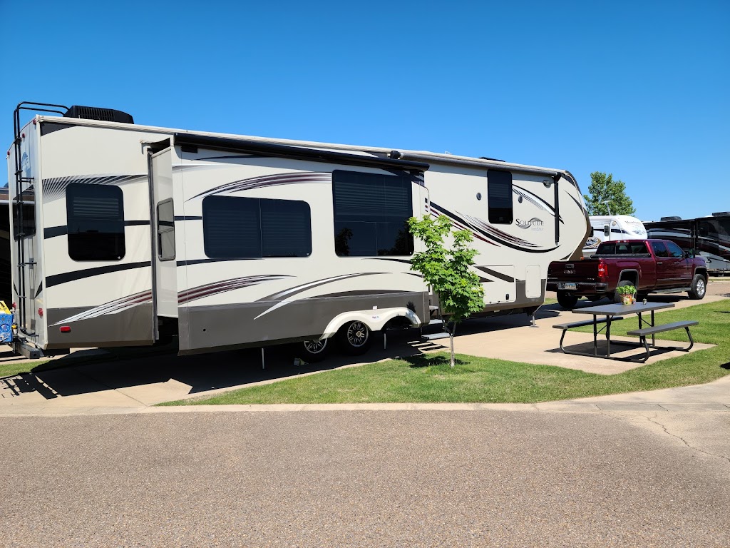 EZ Daze RV Park | 536 W E Ross Pkwy, Southaven, MS 38671, USA | Phone: (662) 342-7720