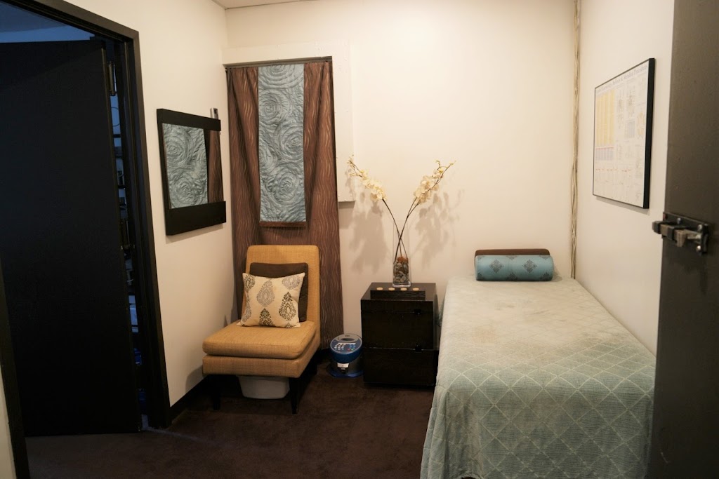 DH Acupuncture: Donghwan Lee, LAc | 133 E 58th St #710, New York, NY 10022, USA | Phone: (917) 881-9304