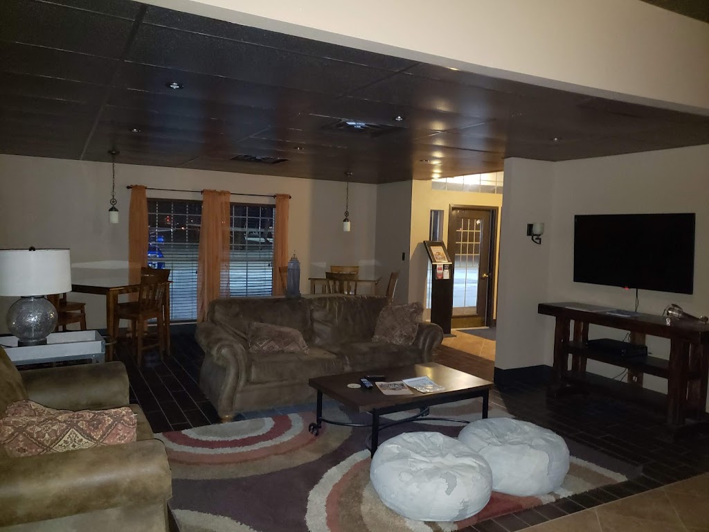 Gainesville Muni Airport - GLE | 2300 Airport Dr, Gainesville, TX 76240, USA | Phone: (940) 668-4565