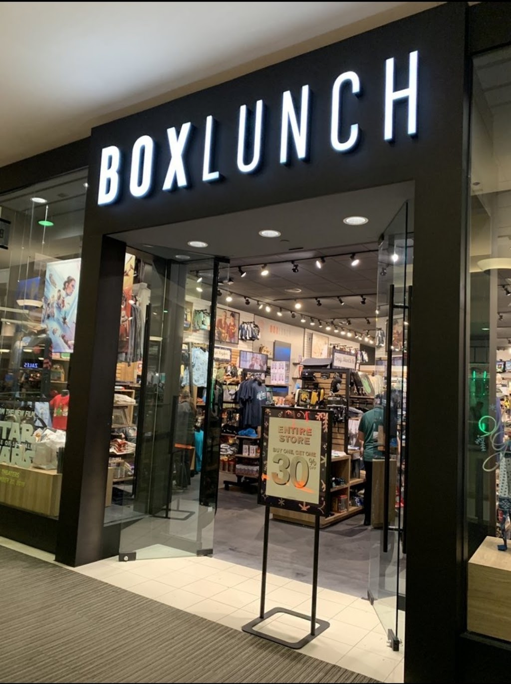 BoxLunch | 2120 Montebello Town Center, Montebello, CA 90640 | Phone: (323) 483-6589