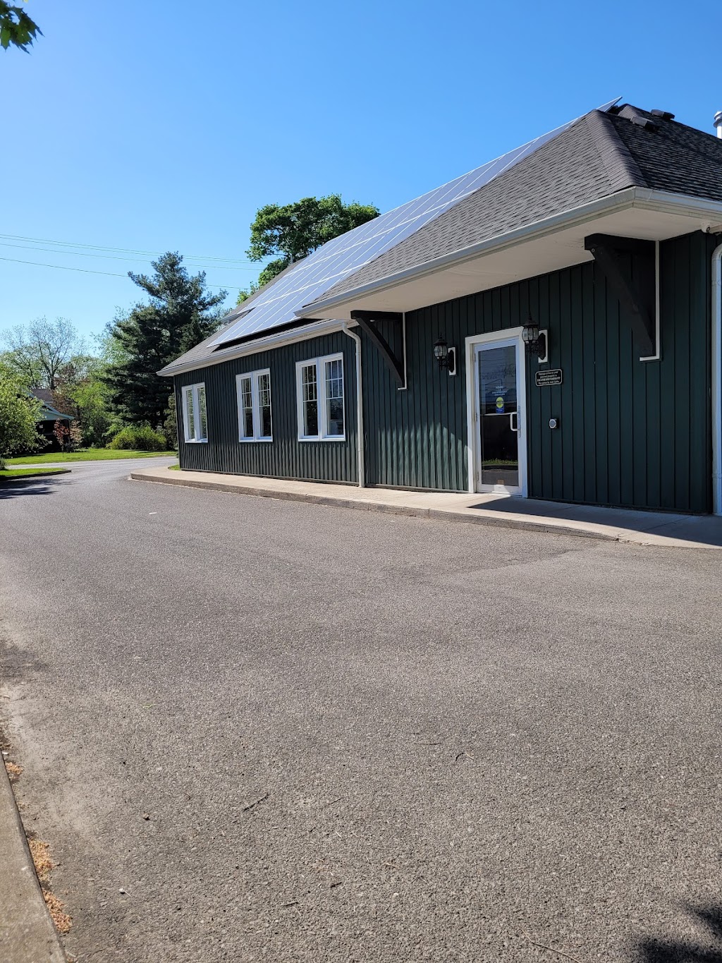 The Laundry Basket | 468 Ridge Rd N, Ridgeway, ON L0S 1N0, Canada | Phone: (905) 328-1206