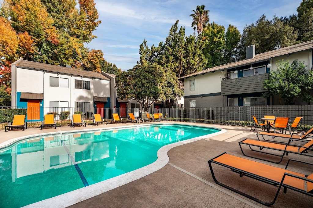 Waverly Flats | 6200 Greenhaven Dr, Sacramento, CA 95831, USA | Phone: (916) 461-8046