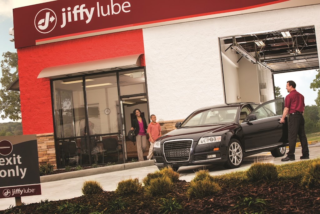 Jiffy Lube | 660 N Grandstaff Dr, Auburn, IN 46706, USA | Phone: (260) 927-1096