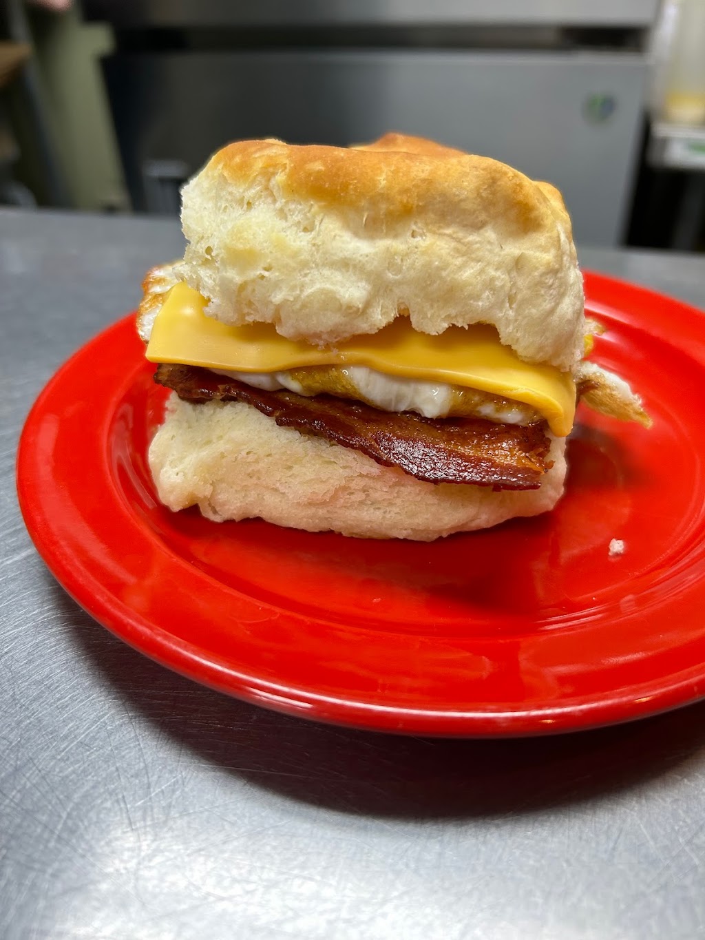 Dot’s Village Cafe | 162 S Main St, Lynchburg, OH 45142, USA | Phone: (937) 364-2100