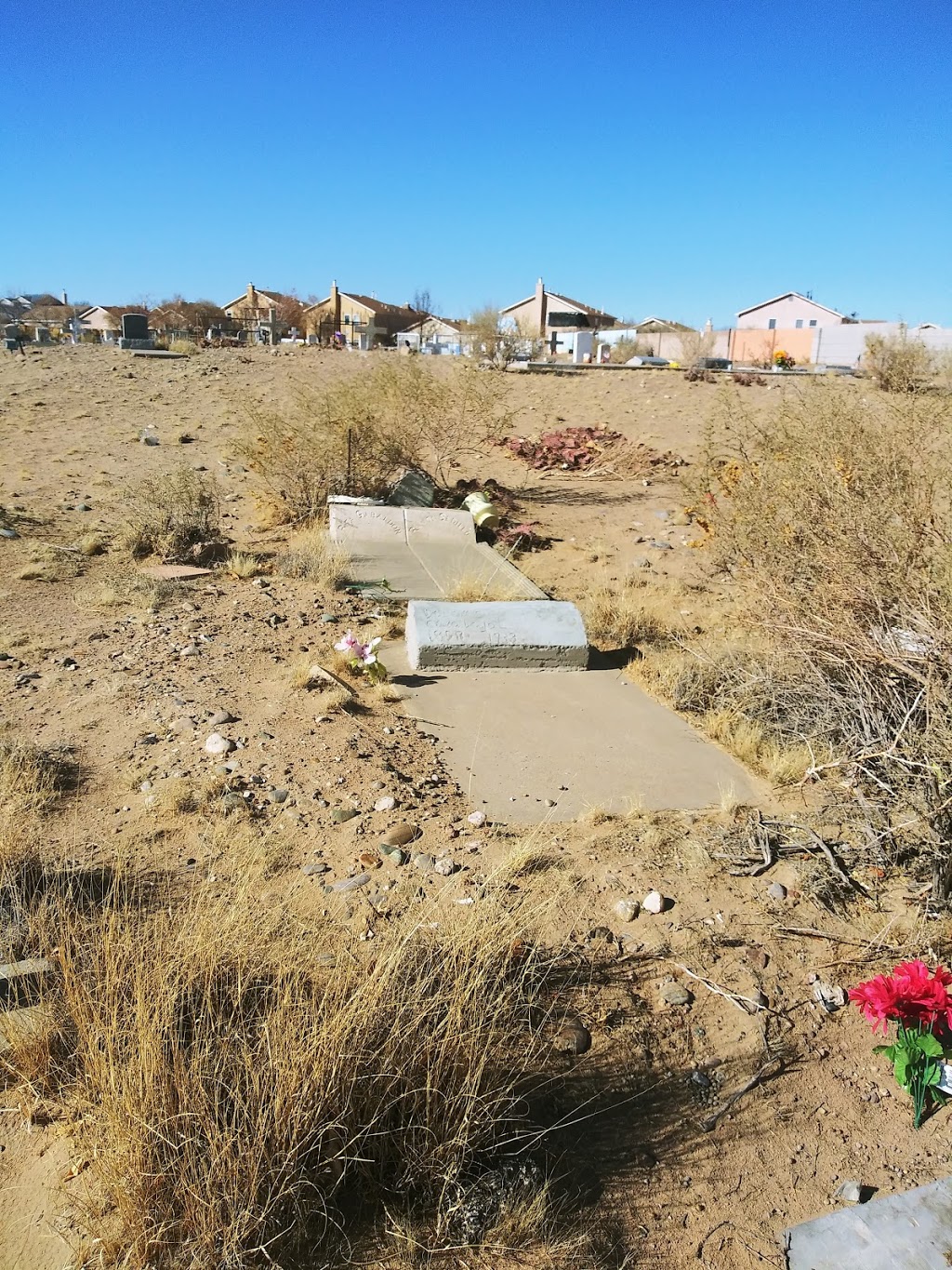 Santa Clara Cemetery | 615 Foothill Dr SW, Albuquerque, NM 87105, USA | Phone: (505) 836-0306