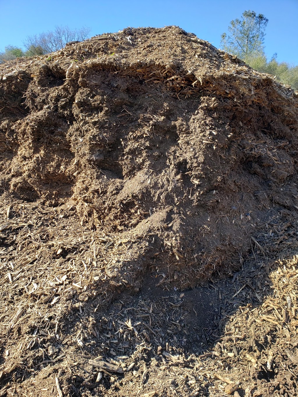 Soil Broker Landscape Materials | 10324 Combie Rd, Grass Valley, CA 95949, USA | Phone: (530) 268-6410