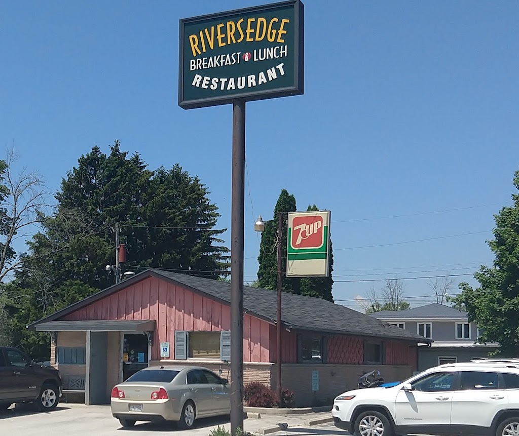 Rivers Edge Restaurant | 283 S Riverside Dr, Saukville, WI 53080, USA | Phone: (262) 284-9918