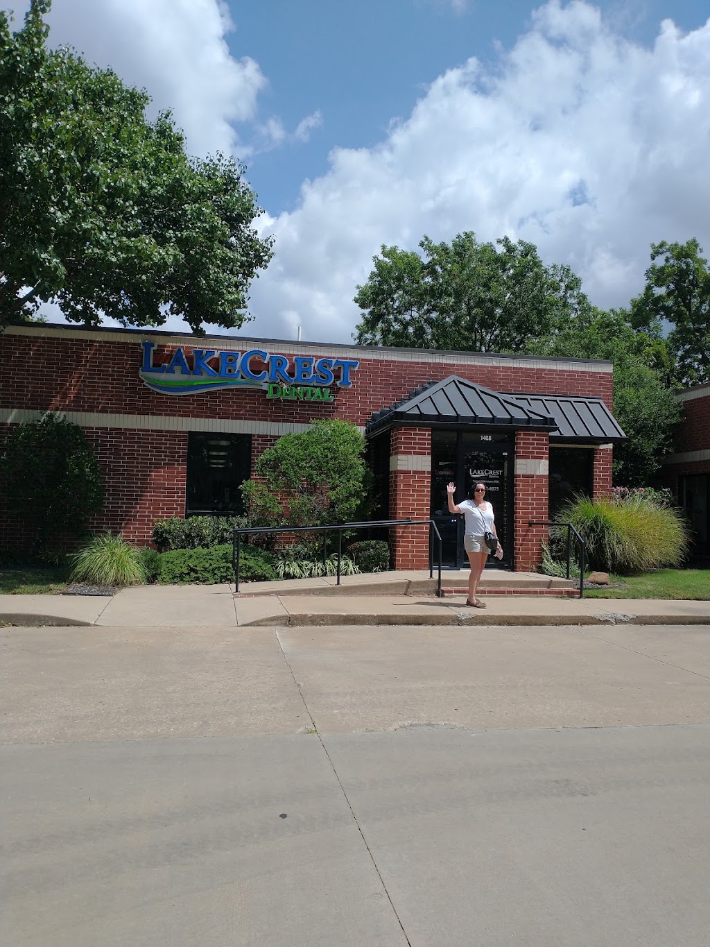 Lakecrest Dental | 1408 N Sioux Ave, Claremore, OK 74017, USA | Phone: (918) 921-9583