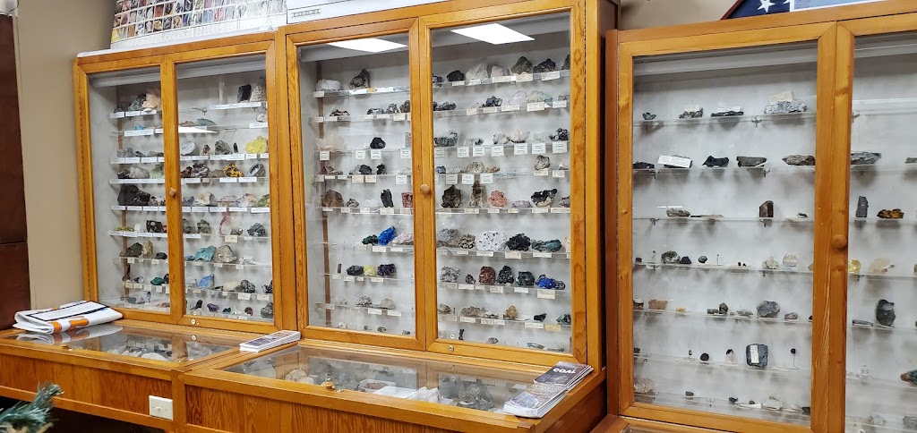 Summit Lapidary Club Inc | 244 Chestnut Blvd, Cuyahoga Falls, OH 44221, USA | Phone: (330) 929-3798